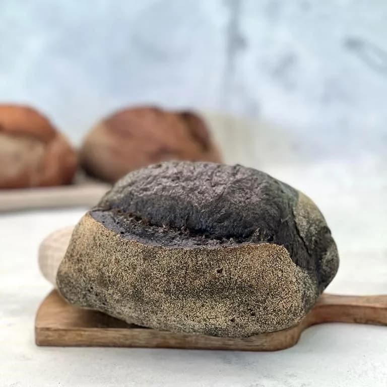 Hogaza Masa Madre Tinta de Calamar. 450 gr.