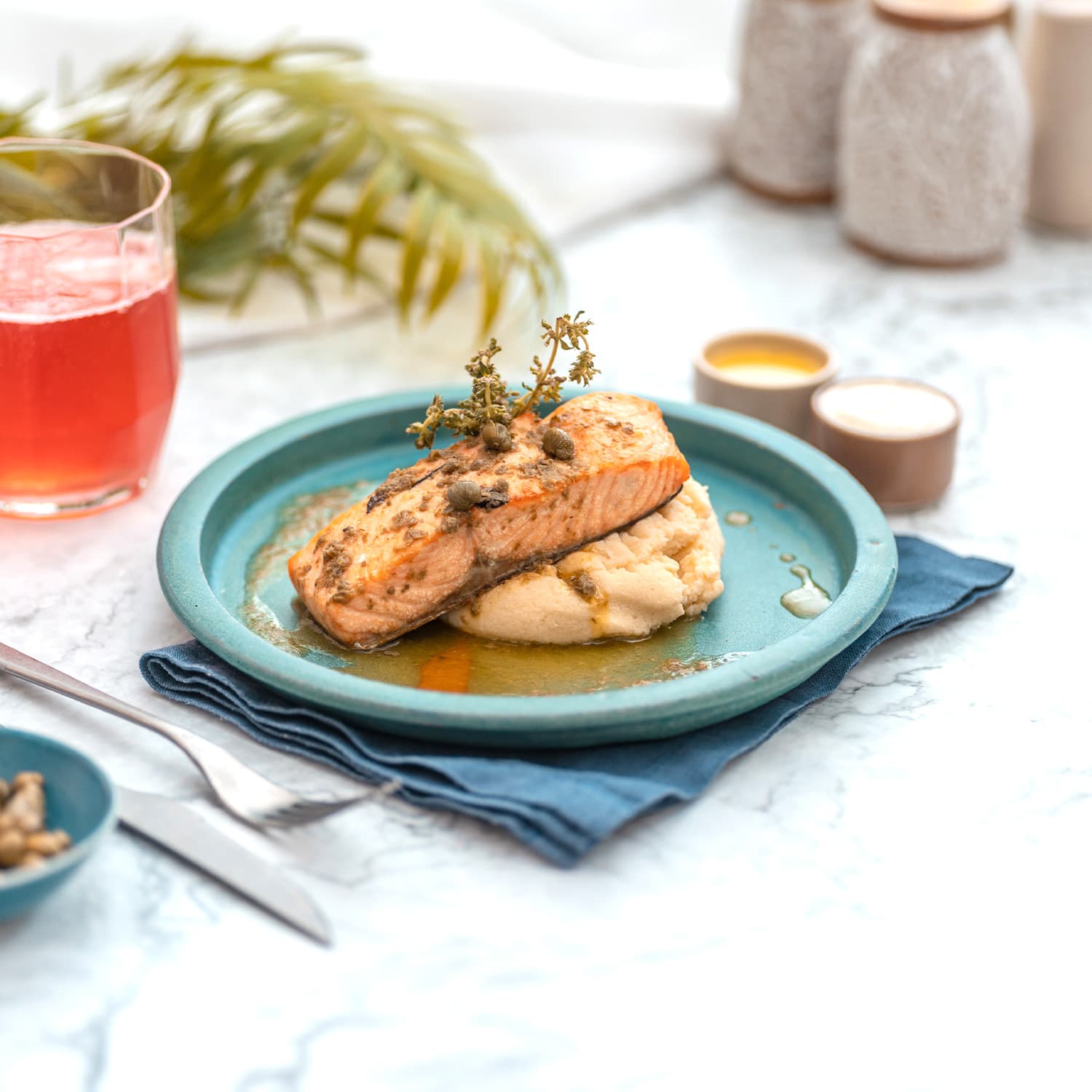 Salmón a las Finas Hierbas con Puré de Coliflor Keto, 300g