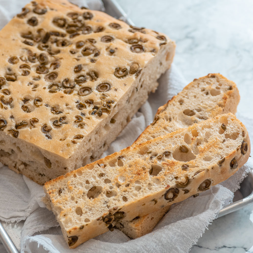 Focaccia de aceitunas sevillanas. 600 gr. Marca Tremus